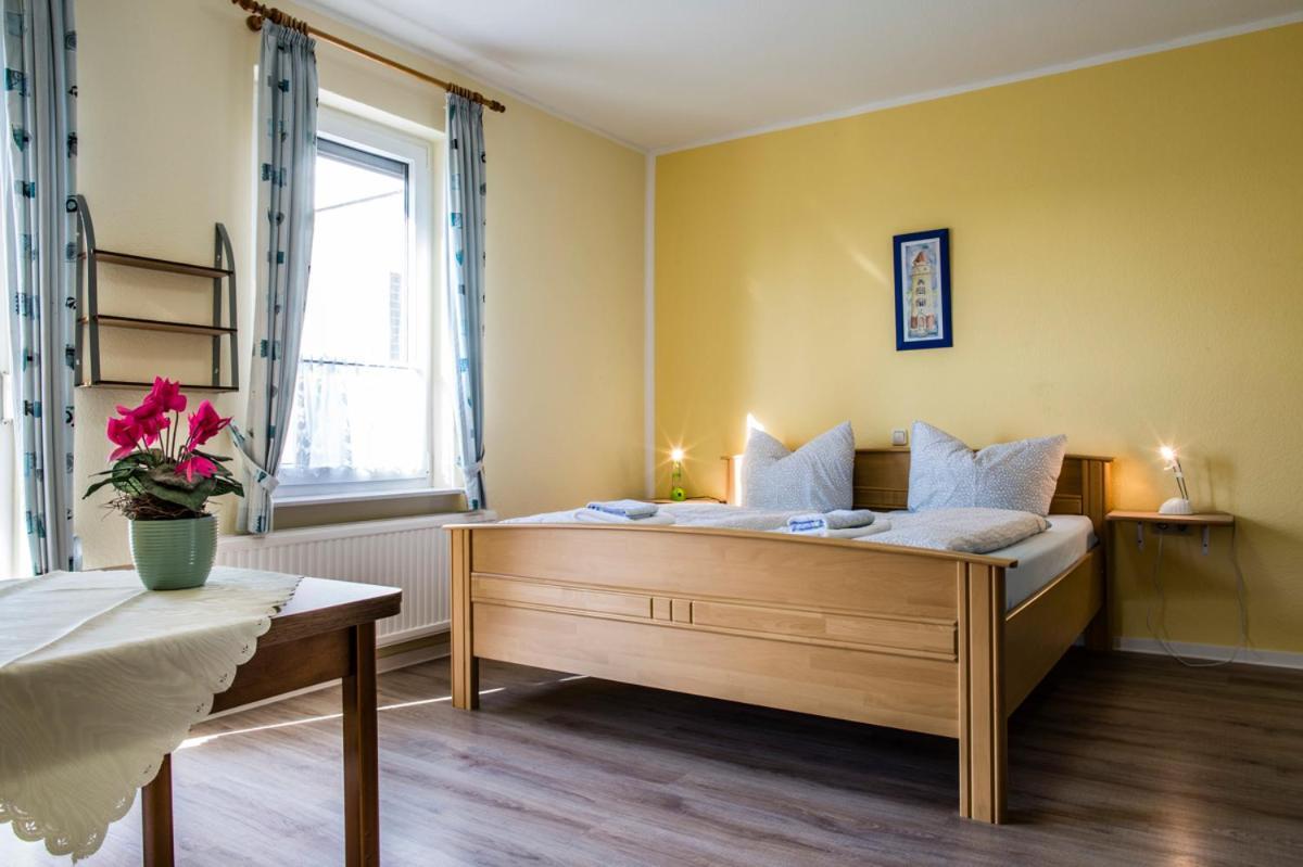 Logia Hotel Garni Neuharlingersiel Bagian luar foto